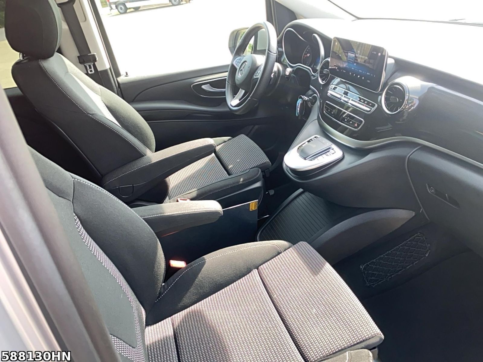 Mercedes-Benz V 220 ED - Samsaru's Car Outlet
