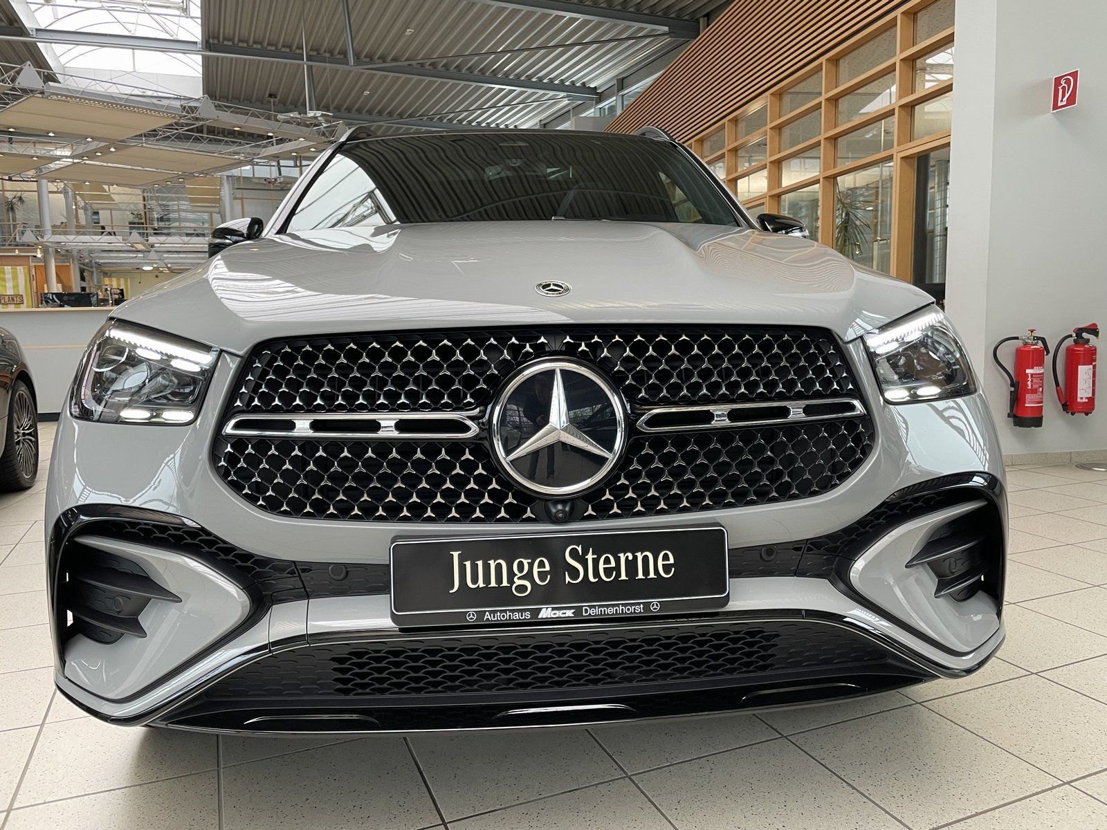 Mercedes-Benz GLE 450 d 4MATIC AMG Night Pano HUD AHK Standhzg