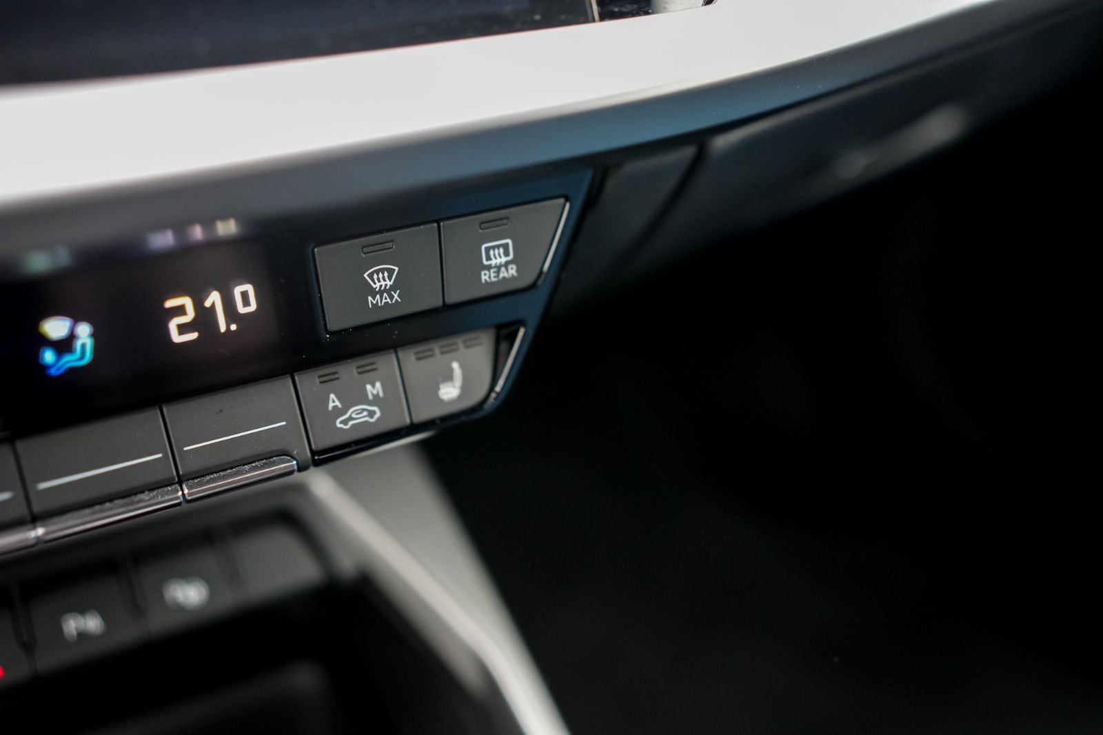 Audi A3 Sportback 35 TFSI advanced - Samsaru's Car Outlet