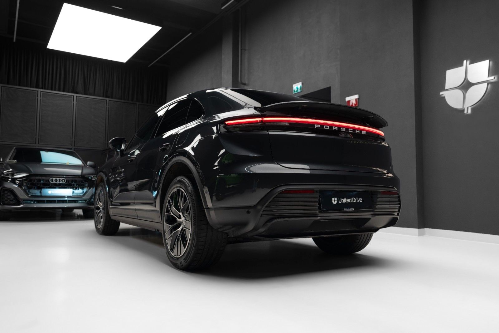 Porsche Macan Electric 4