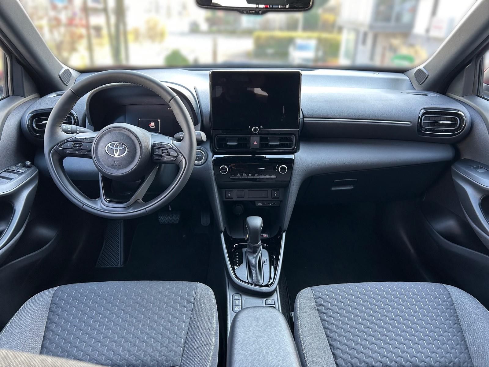 Toyota Yaris Cross Hybrid FWD Teamplayer +Safety- & Win