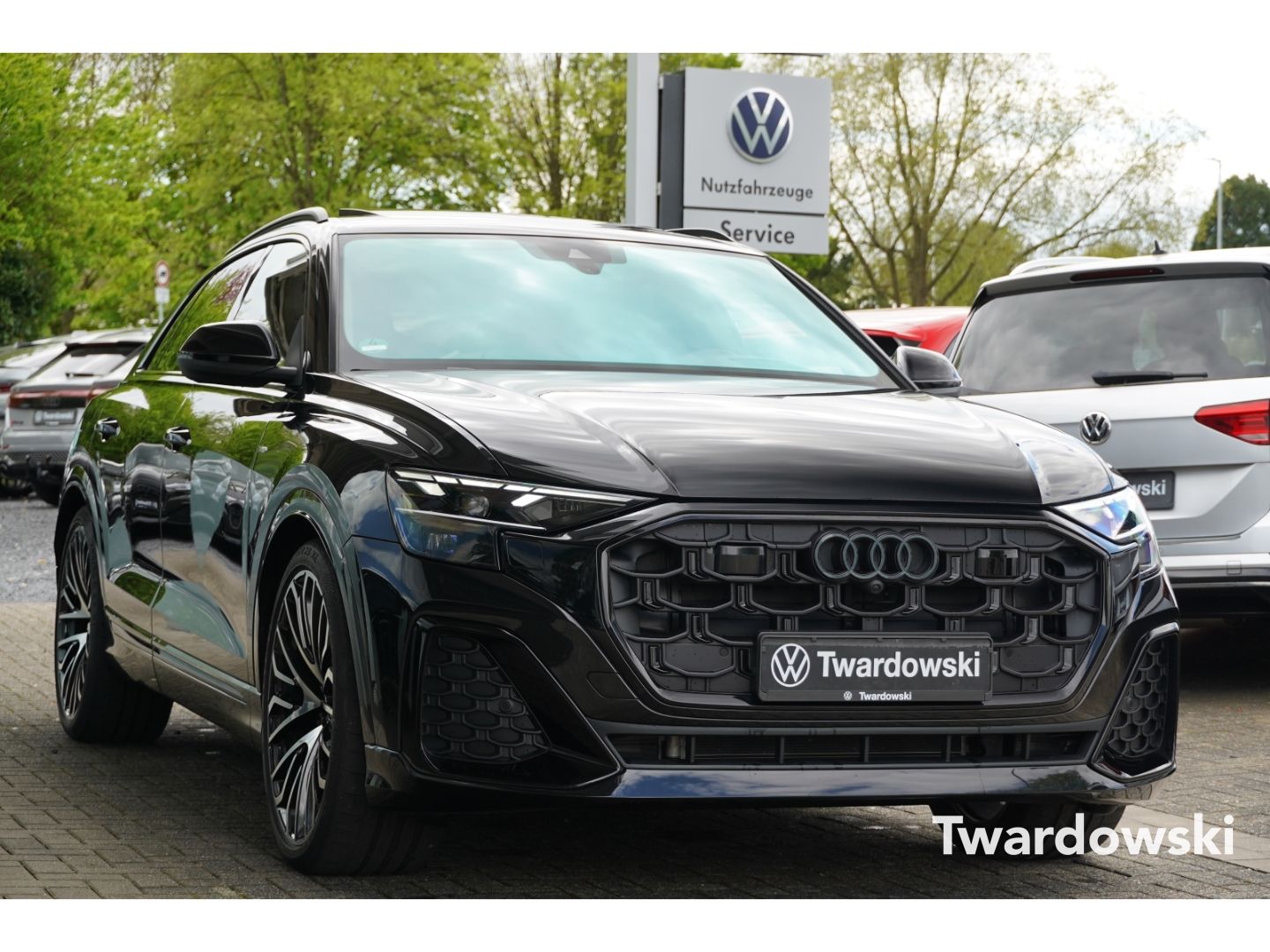 Audi Q8 50 TDI S line Pano HUD Matrix 23'' B&O AHK 36