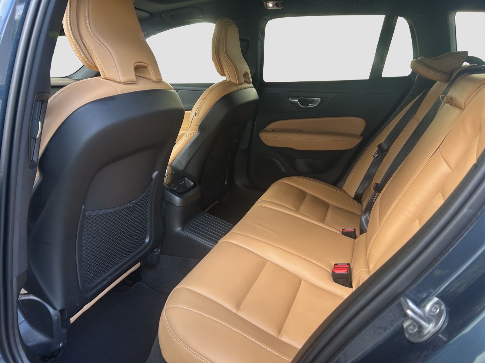 Volvo V60 T8 Plus Bright Recharge LED