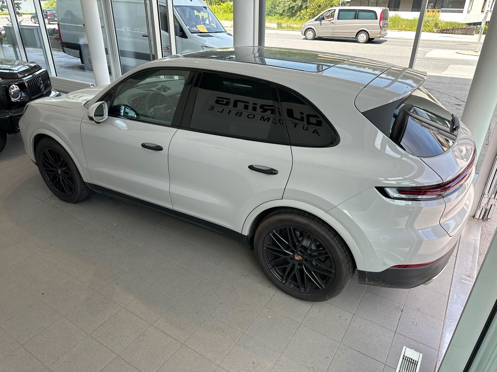 Porsche Cayenne -19,5%/gr-rot/Pan/Mtx/ACC/14W/21