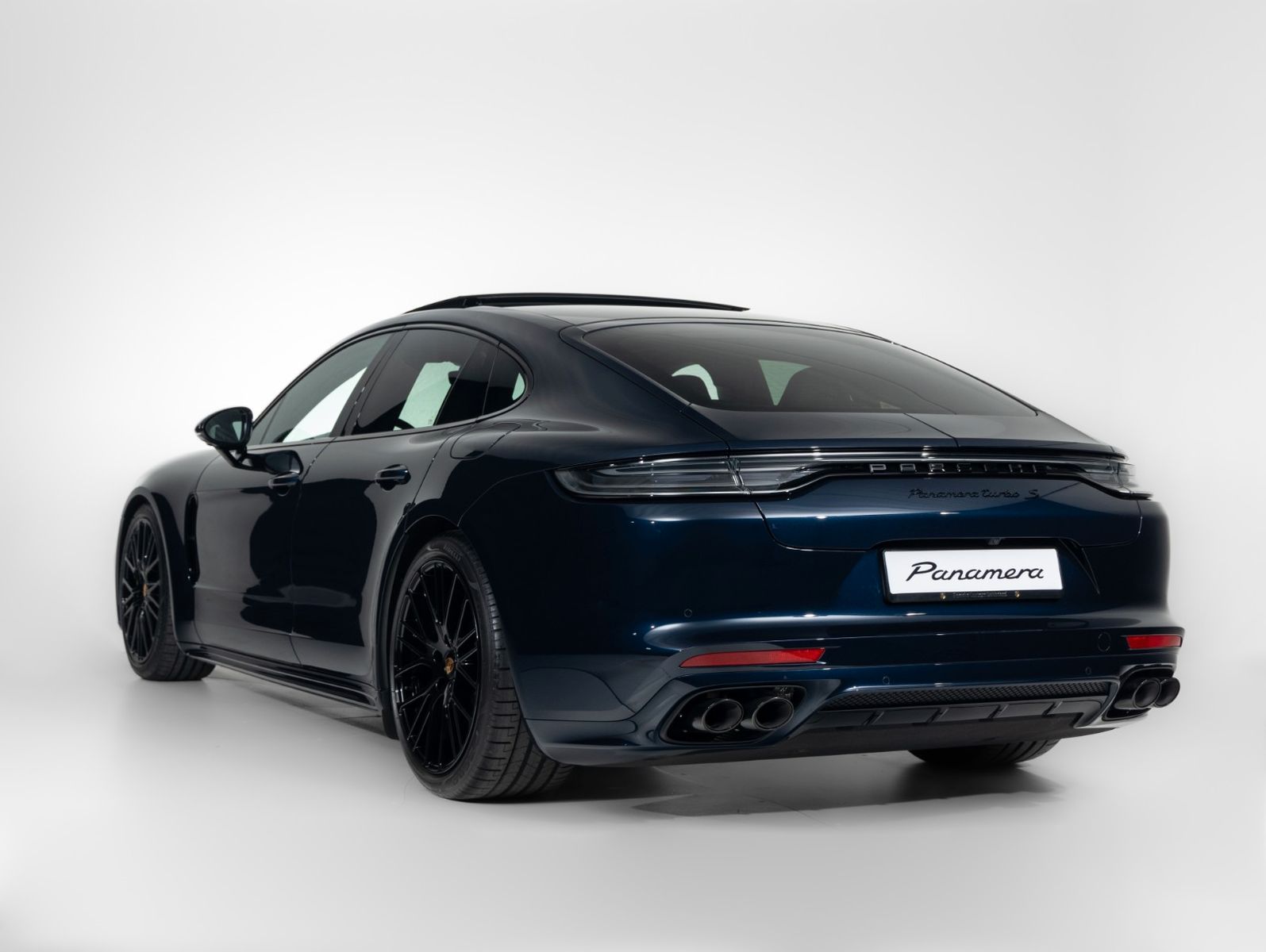 Porsche Panamera Turbo S E-Hybrid - VOLLES AUTO!!!