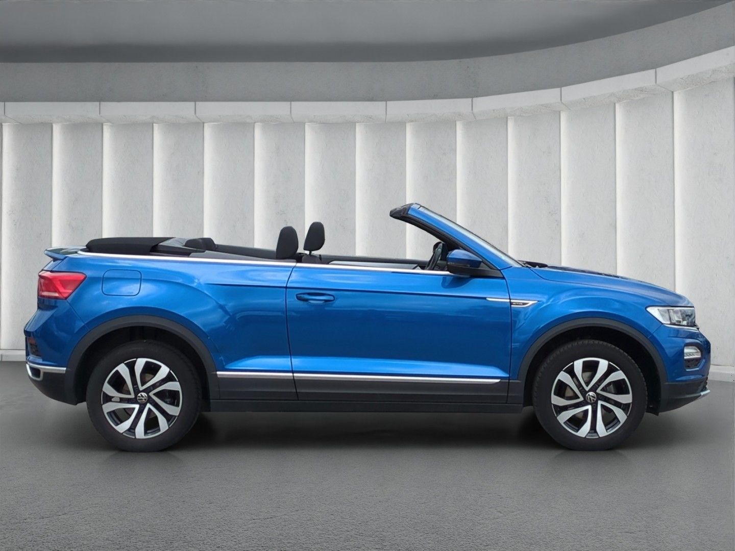 Volkswagen T-Roc ACTIVE 1.0TSI - Samsaru's Car Outlet
