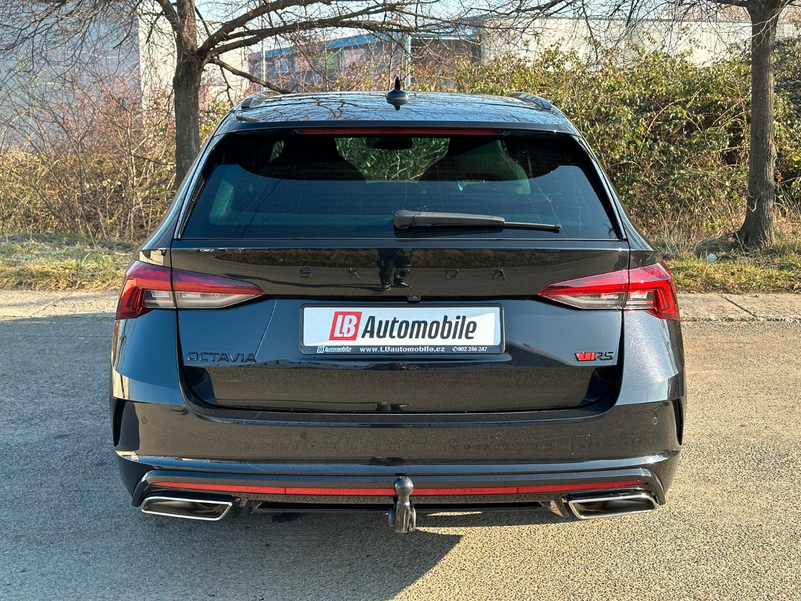 Skoda Octavia Combi RS 2.0TSi DSG - Samsaru's Car Outlet