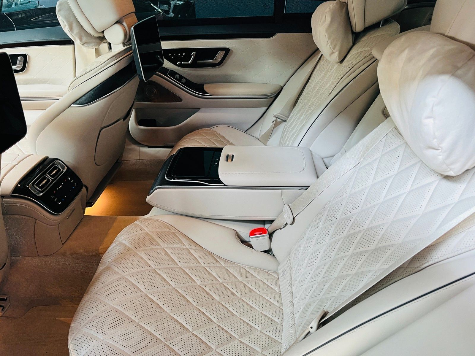 Mercedes-Benz S 400 d 4Matic L - Samsaru's Car Outlet