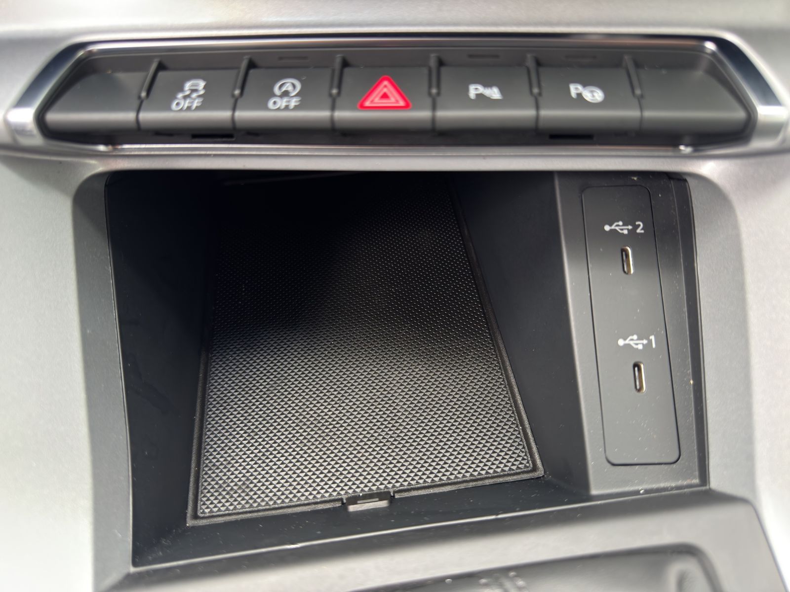 Audi Q3 35 2.0 TDI quattro advanced - Samsaru's Car Outlet