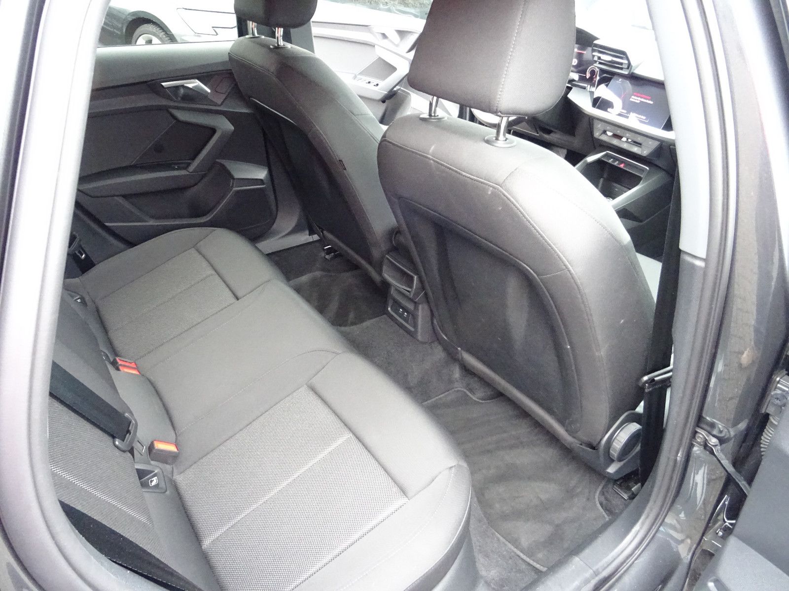 Audi A3 Sportback 30 TFSI S line Navi LED SHZ Virtual