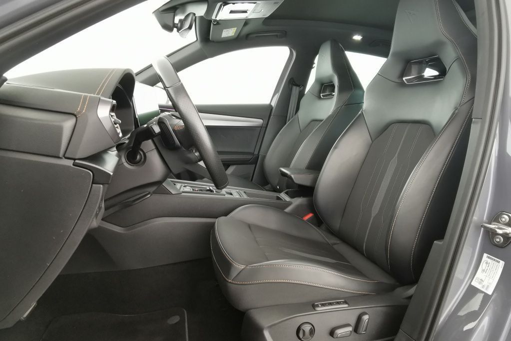 Cupra Formentor 1.4 TSI e-HYBRID AHK*Pano*RFK*PDC*NAV