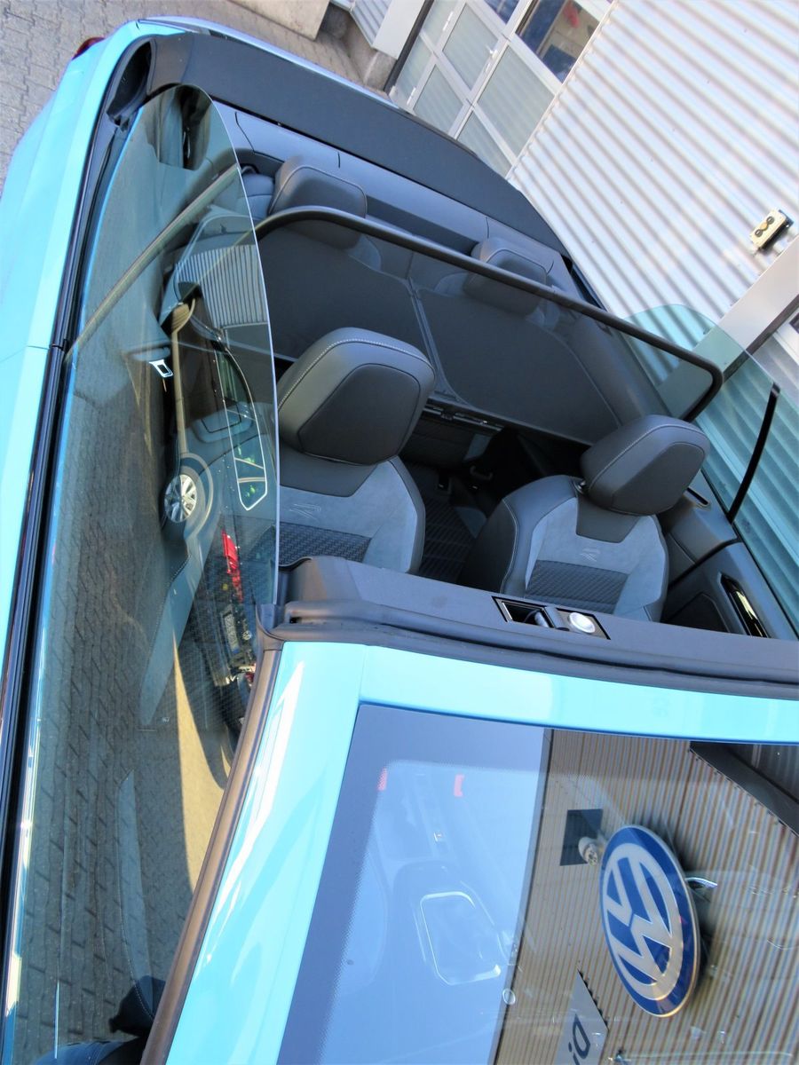 Volkswagen T-Roc 1.5 TSI DSG R-Line - Samsaru's Car Outlet