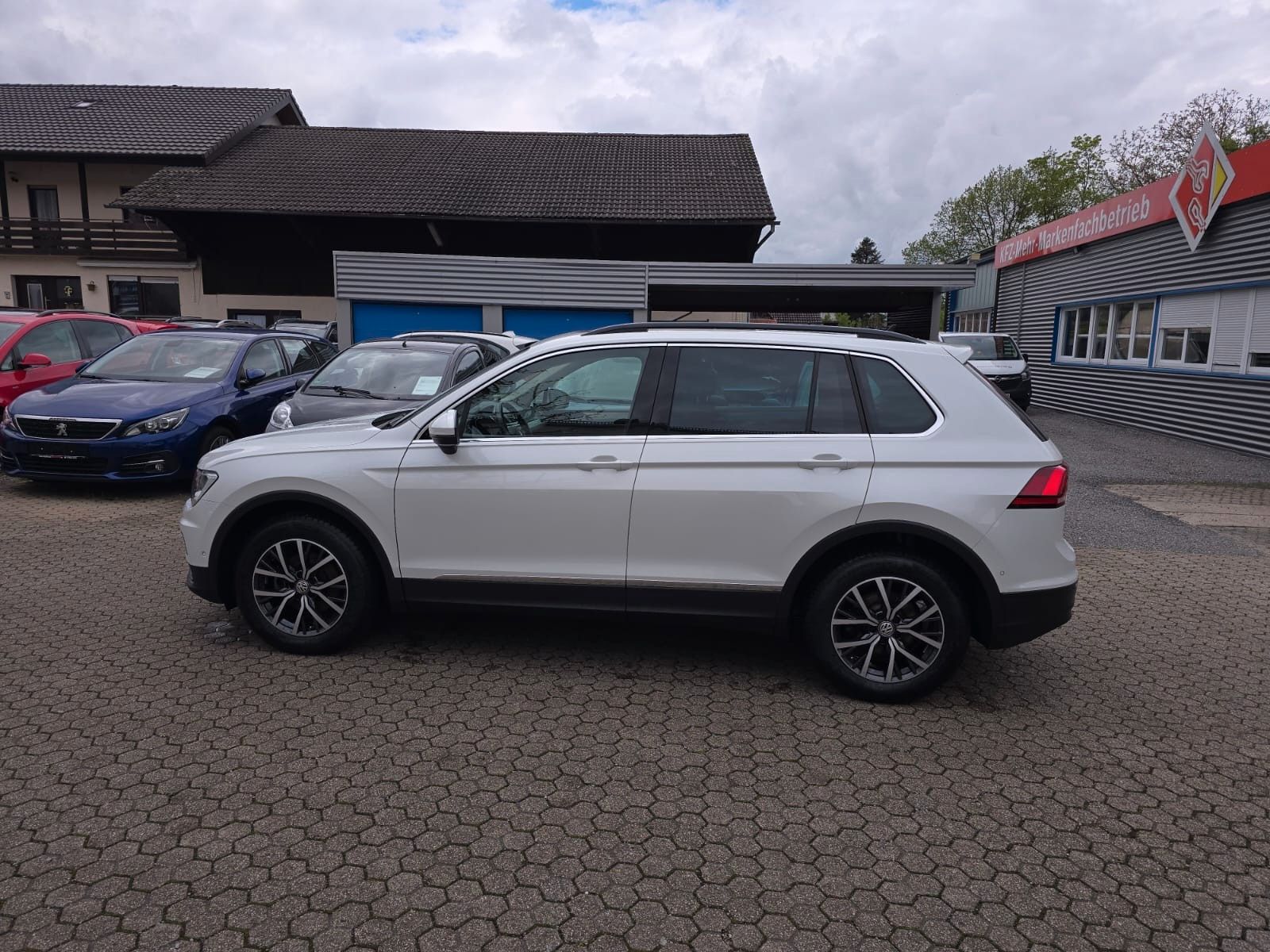 Volkswagen Tiguan Comfortline - Samsaru's Car Outlet