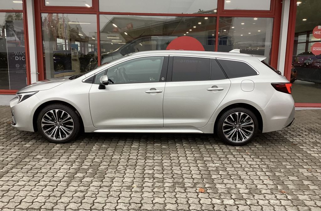 Toyota Corolla 1.8 Hybrid Touring Sports Team Deutschla