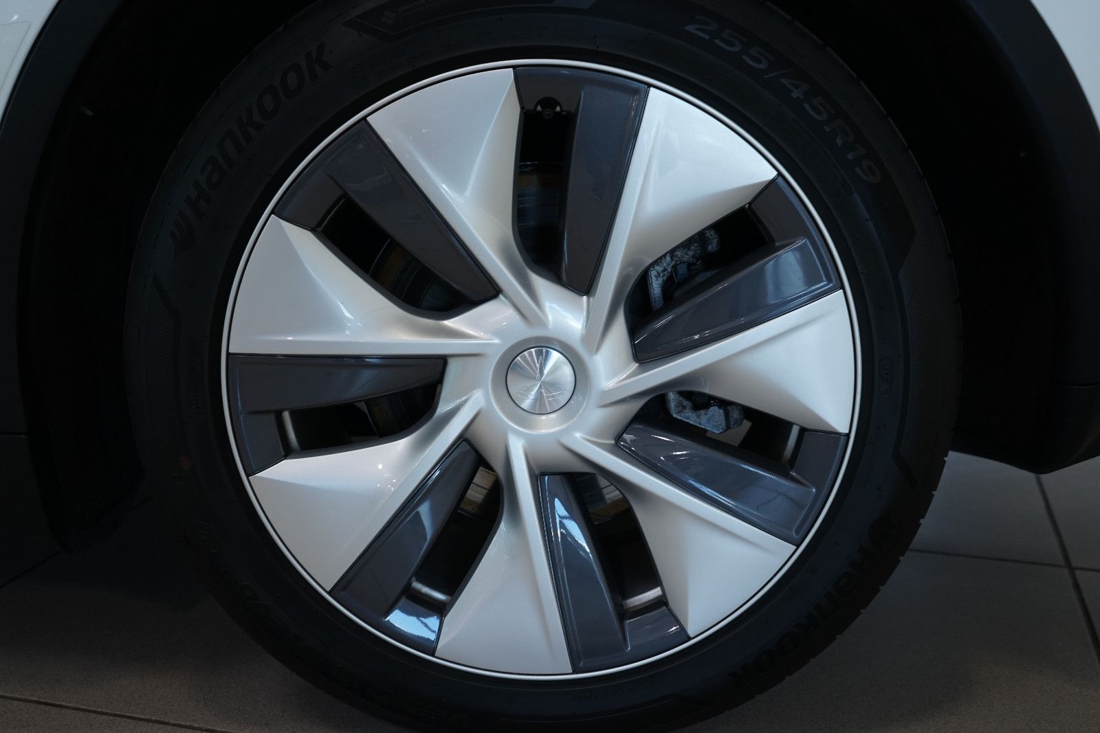 Tesla Model Y Long Range DualMotorAWD Autopilot 92%SoH