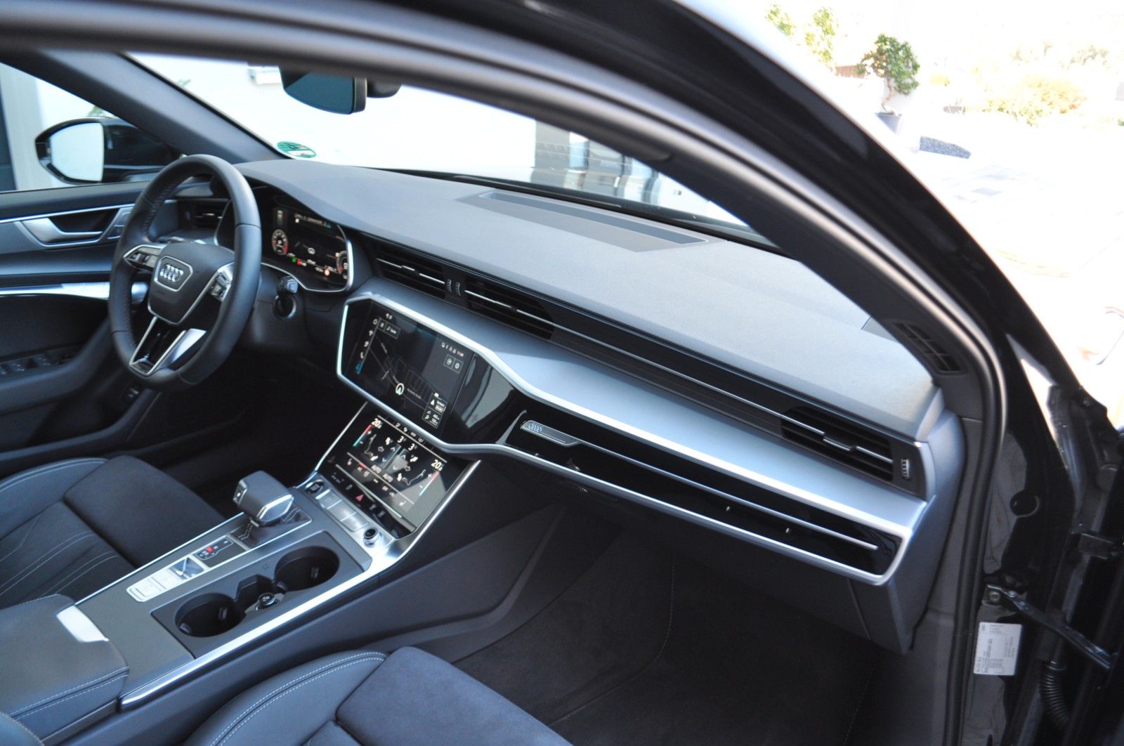 Audi A6 Avant 45 TFSI - Samsaru's Car Outlet