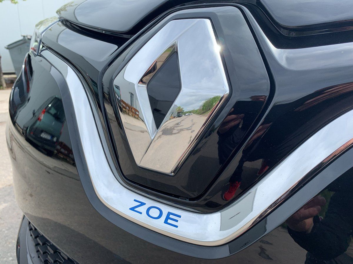 Renault ZOE EXPERIENCE - Samsaru's Car Outlet