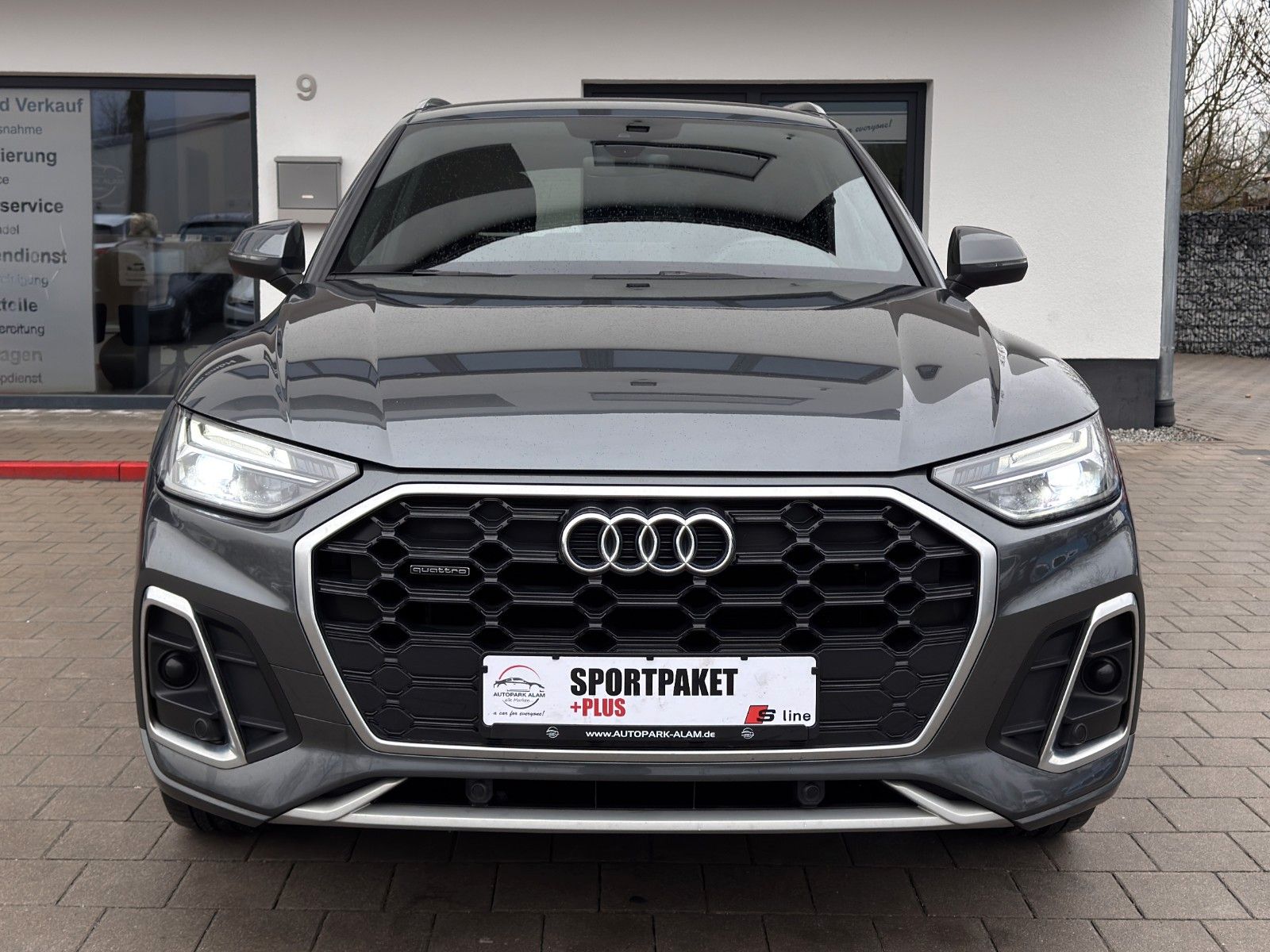 Audi Q5 40 TDI quattro S line - Samsaru's Car Outlet