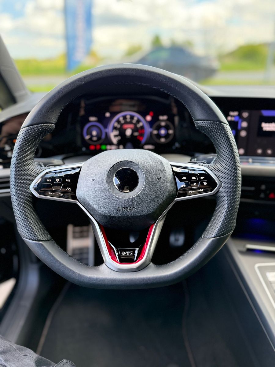 Volkswagen Golf GTI GTI - Samsaru's Car Outlet