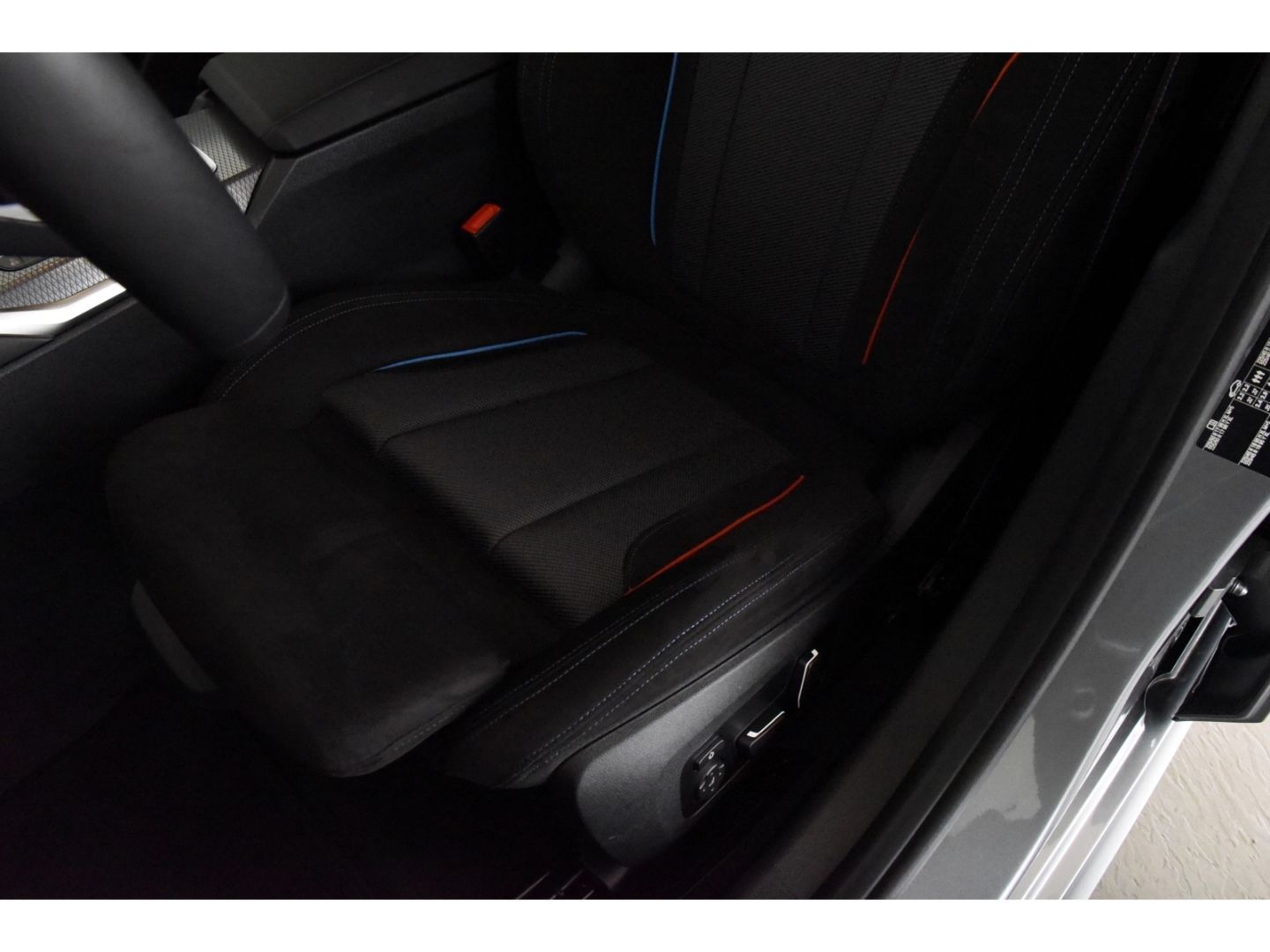 BMW 320 i Touring M Sport Pro Driving Assistant Prof