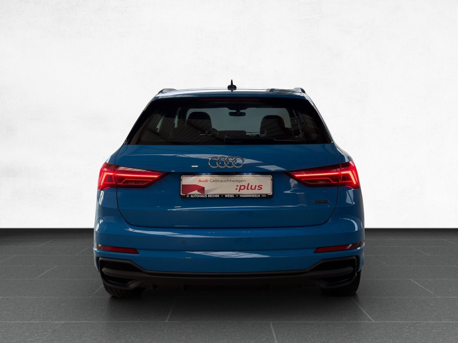 Audi Q3 S line 40 TFSI quattro S tronic /AHK/Pano/LED