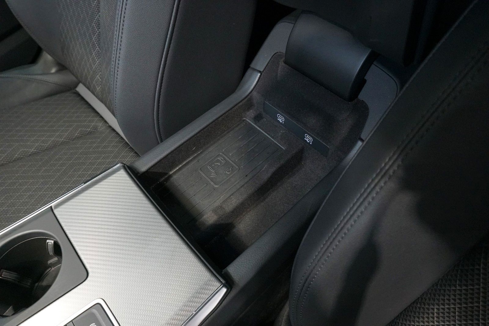 Audi A6 Avant 40 TDI quattro S-Line - Samsaru's Car Outlet