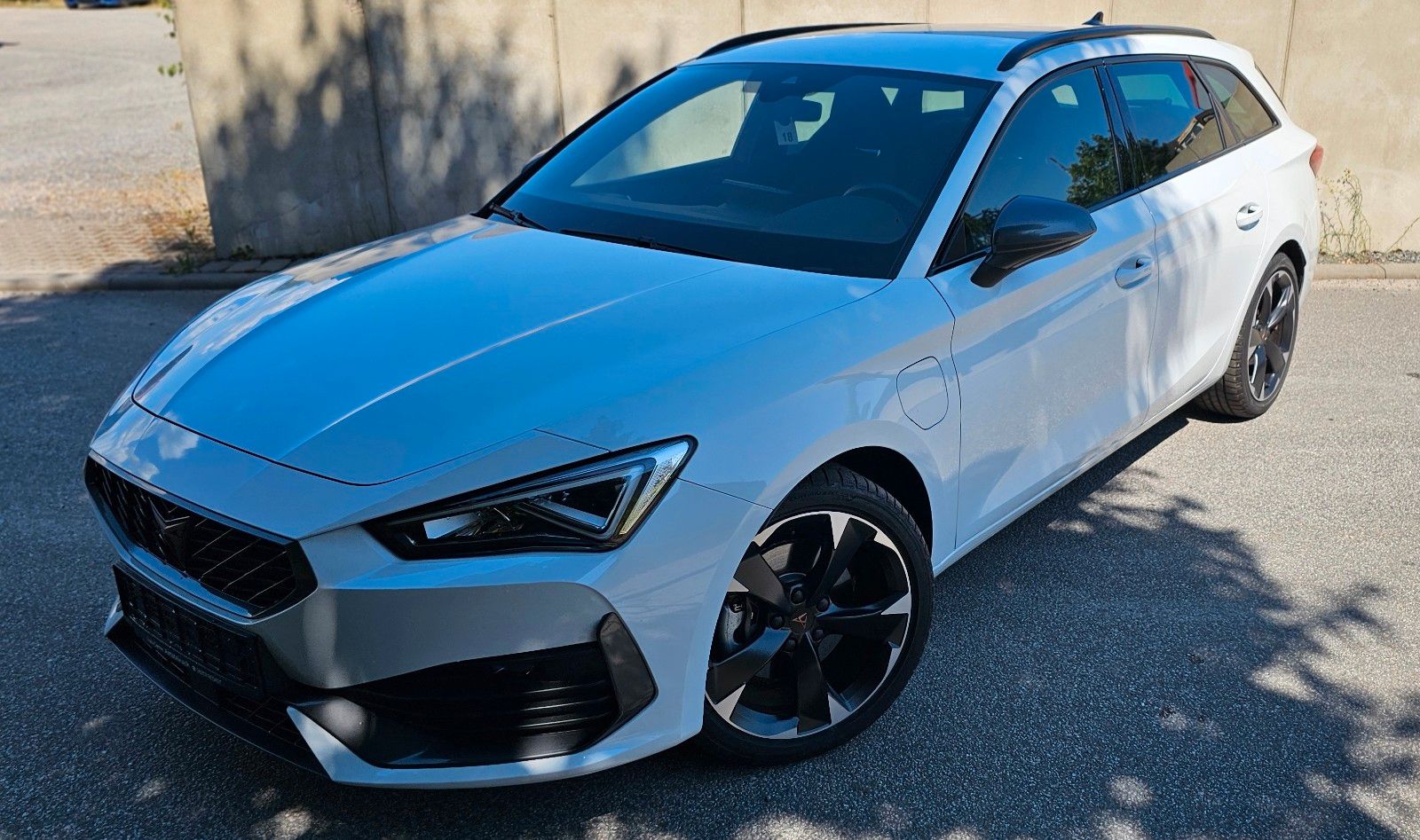 Cupra Sportstourer e-Hybrid - Samsaru's Car Outlet