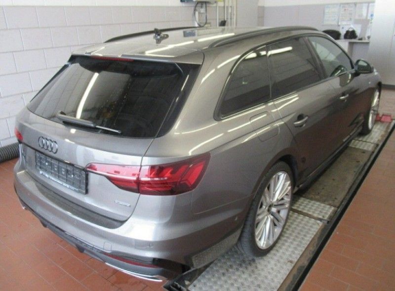 Audi A4 Avant 40 TDI quattro S tronic S line - Samsaru's Car Outlet