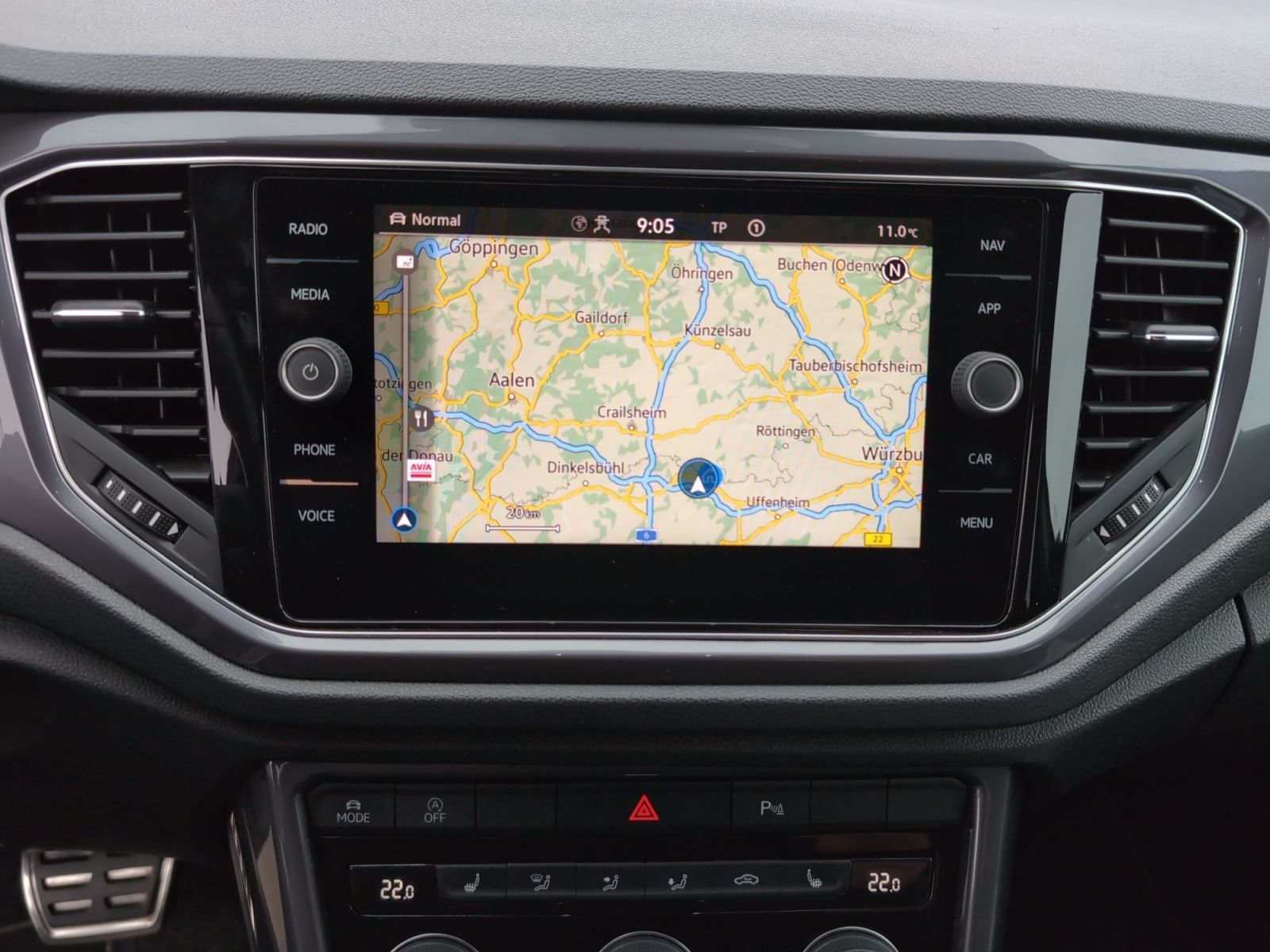 Volkswagen T-Roc 1.5TSI Sport DSG - Samsaru's Car Outlet