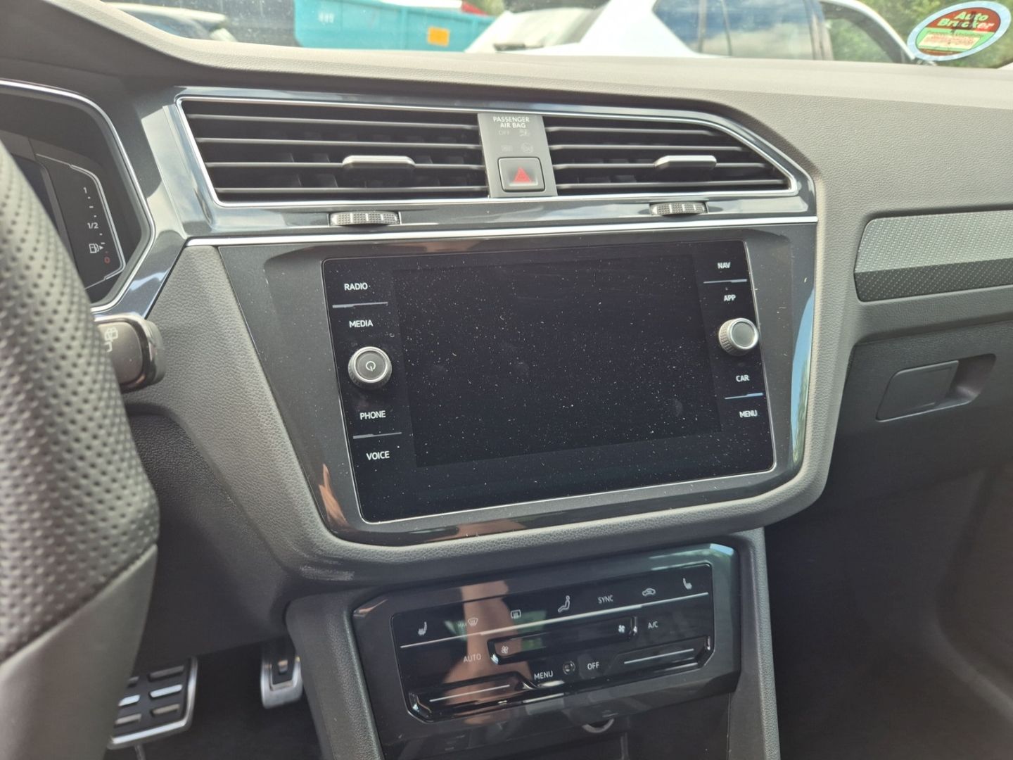 Volkswagen Tiguan 4Motion 2.0 TDI R-Line - Samsaru's Car Outlet