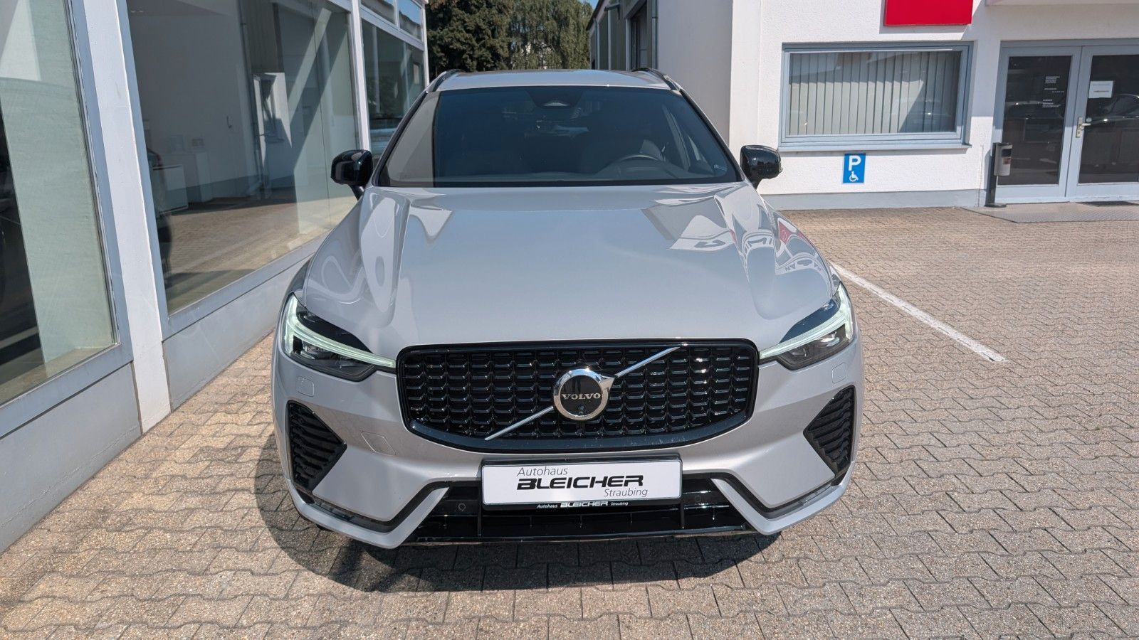Volvo XC 60 B4 Plus Dark AWD | Standheitzung