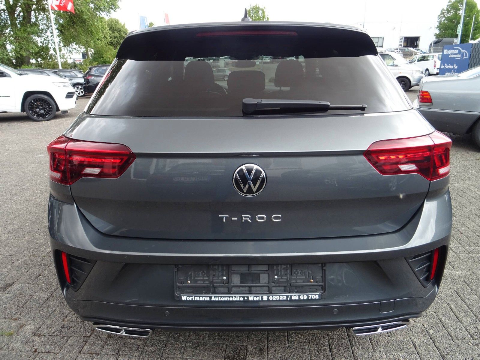 Volkswagen T-Roc R-Line - Samsaru's Car Outlet