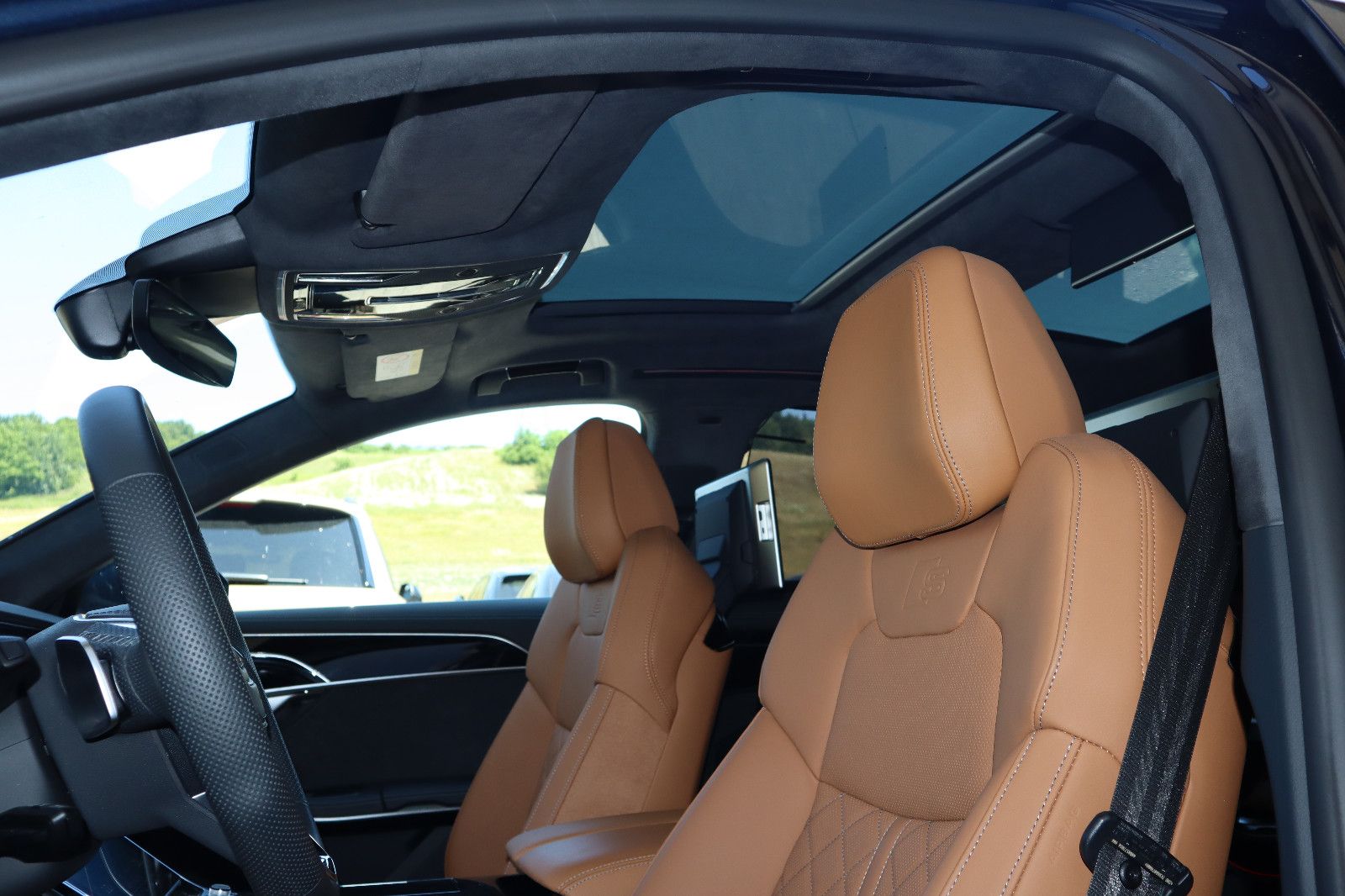 Audi A8L 60 TFSI e lang exclusive S-Line - Samsaru's Car Outlet