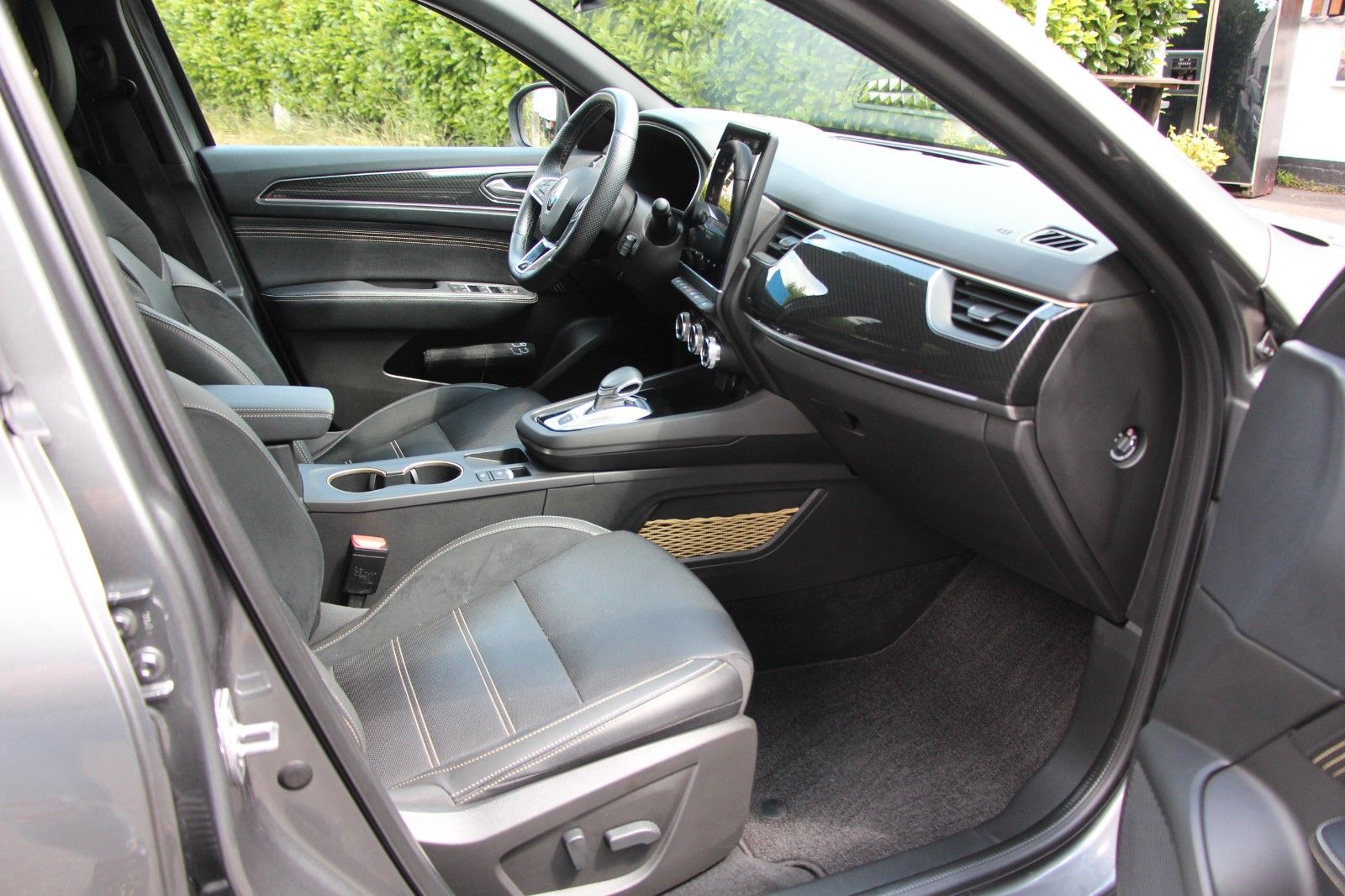 Renault Arkana Full Hybrid 145 E-TECH engineered - Samsaru's Car Outlet