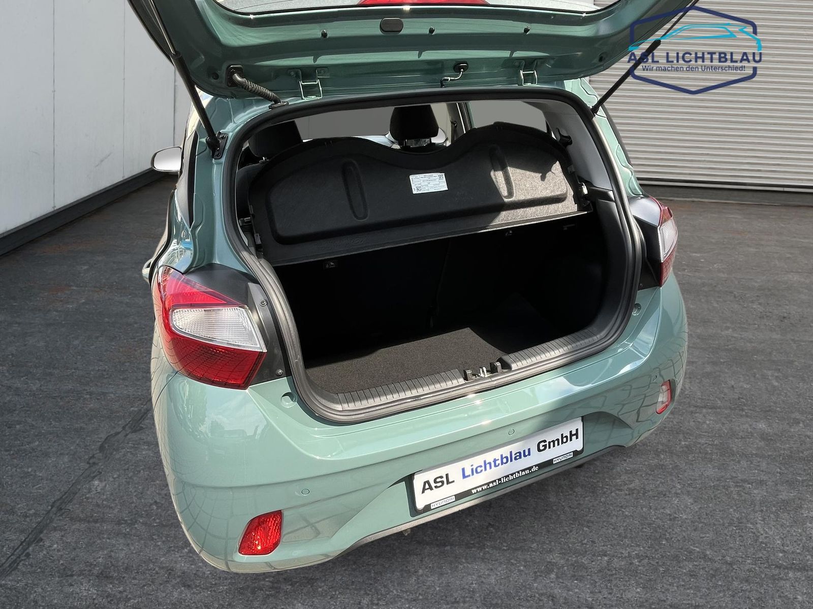 Hyundai i10 Trend - Samsaru's Car Outlet