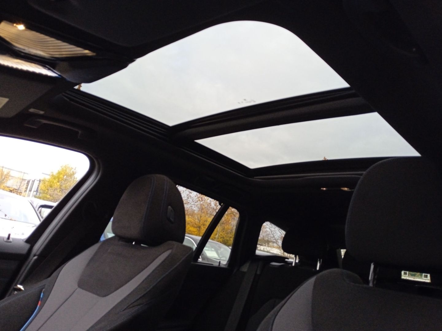 BMW 320 d xDrive Tour. MSport*DAB*LED*HiFi*Park-Assi