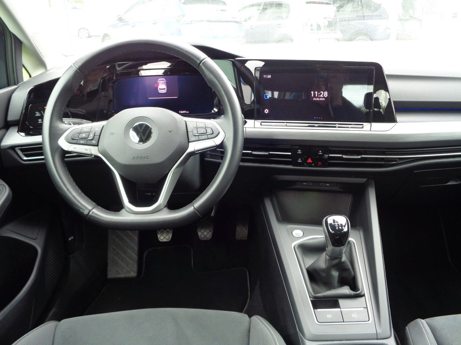 Volkswagen Golf VIII Lim. Style - Samsaru's Car Outlet