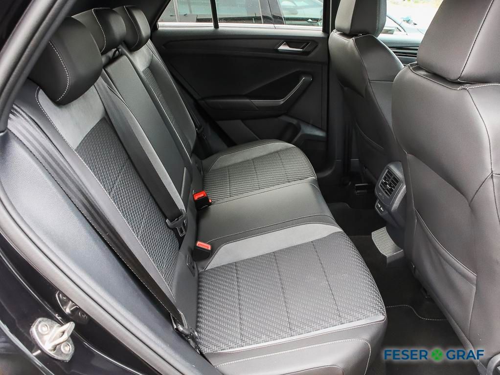 Volkswagen T-Roc R 2.0 TSI DSG - Samsaru's Car Outlet