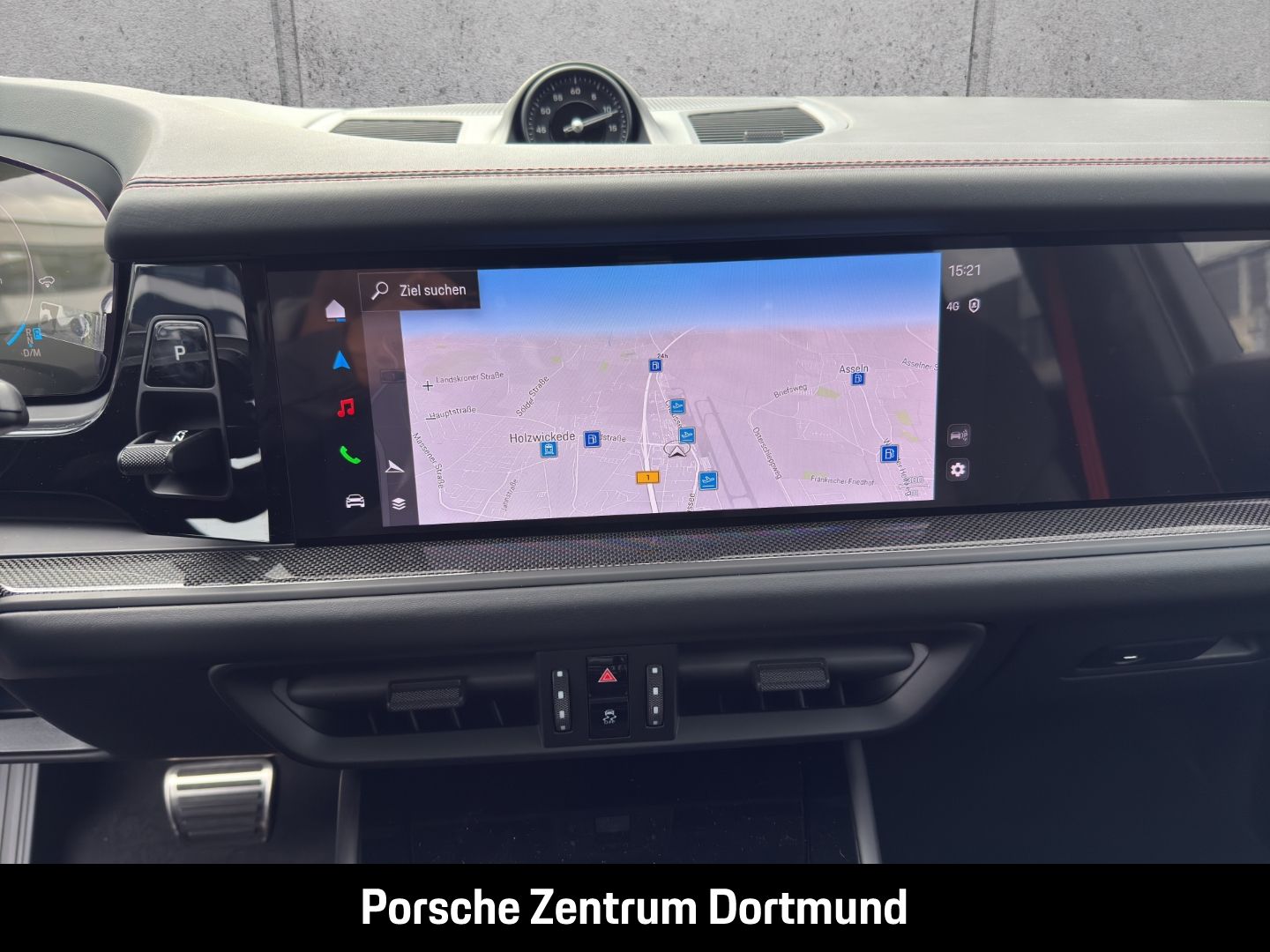 Porsche Cayenne GTS Hinterachslenkung Head-Up Display
