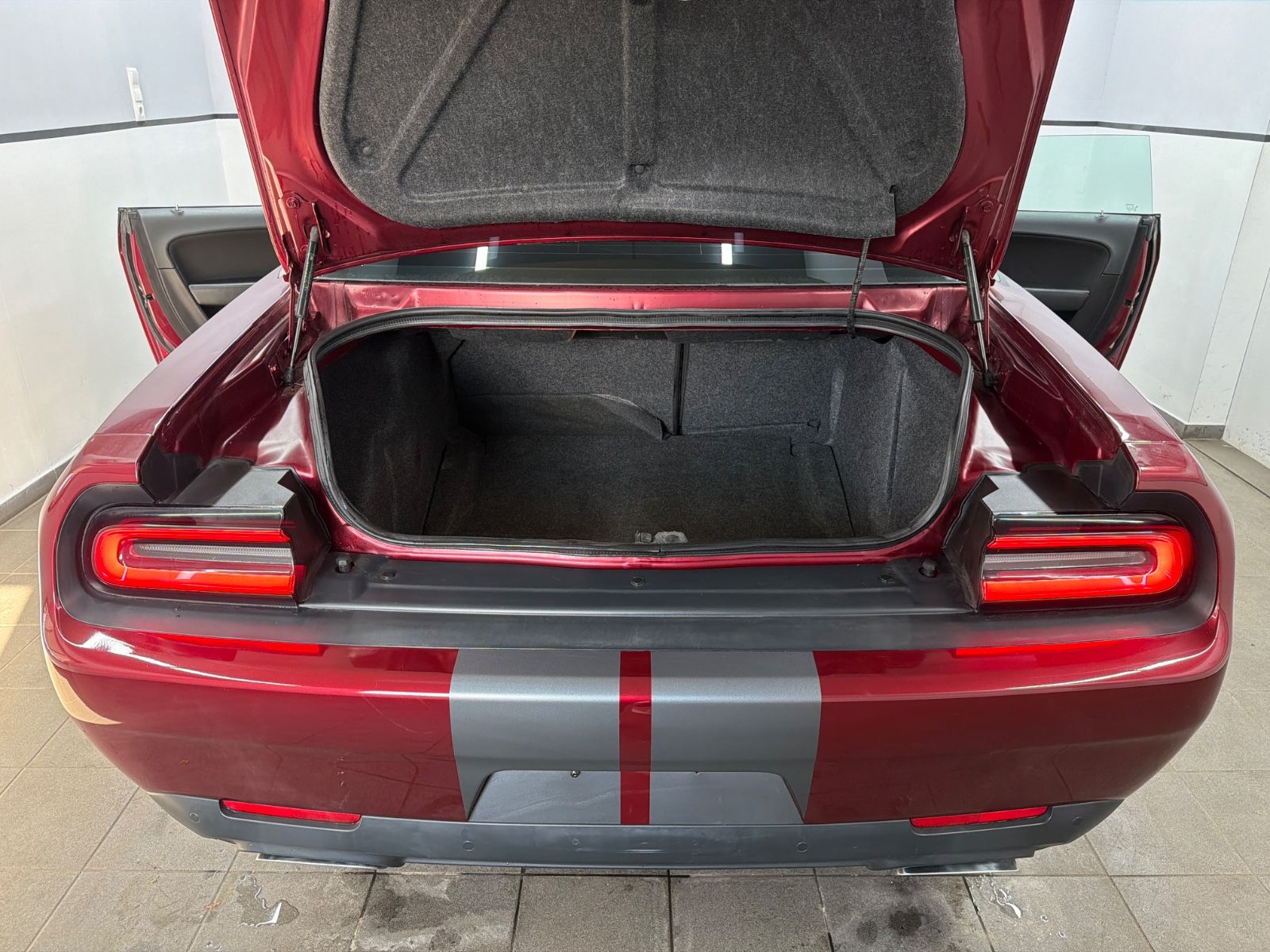 Dodge Challenger R/T 5.7 V8/Octane-Red/Carplay/20"