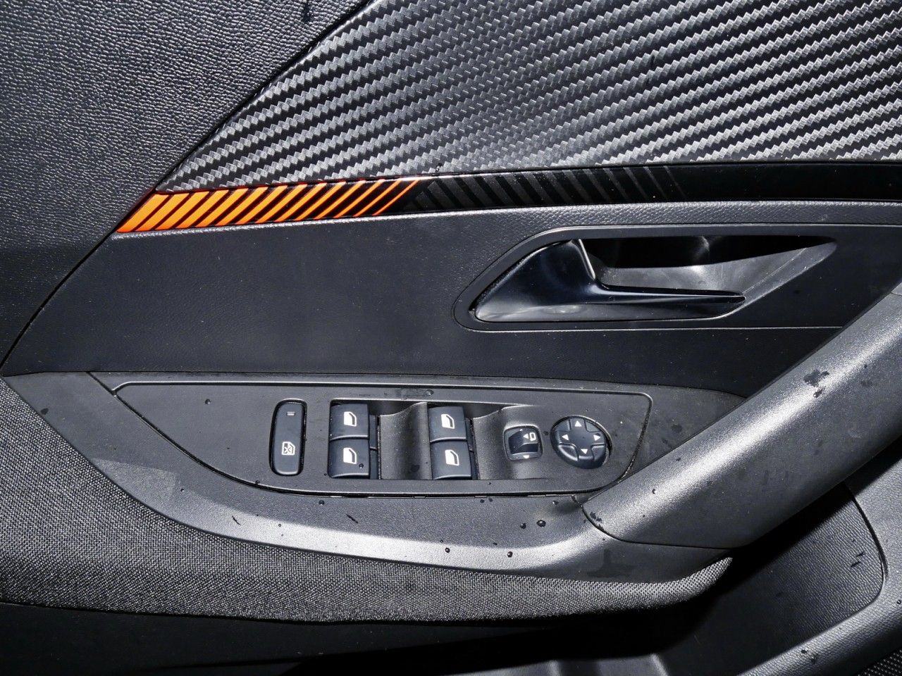 Peugeot 2008-e Active - Samsaru's Car Outlet