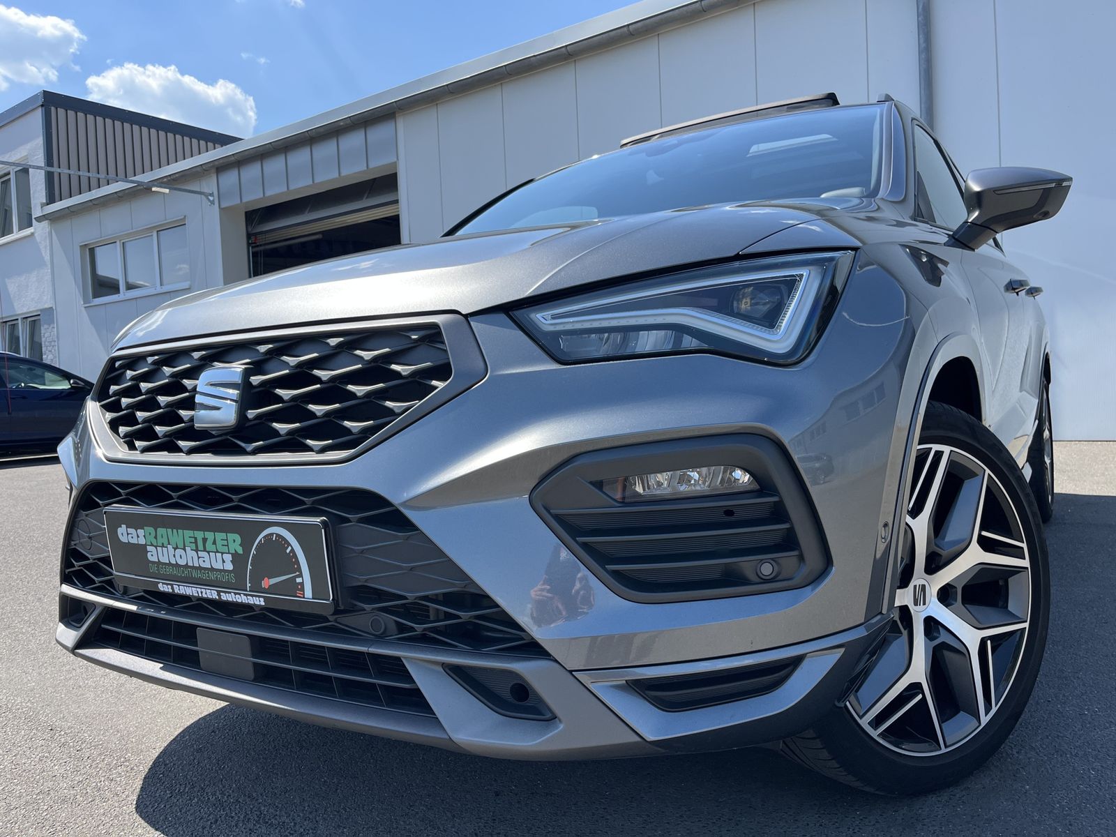 Seat Ateca 2.0 TDI DSG 4Drive FR AHK PANO STHZ Keyles