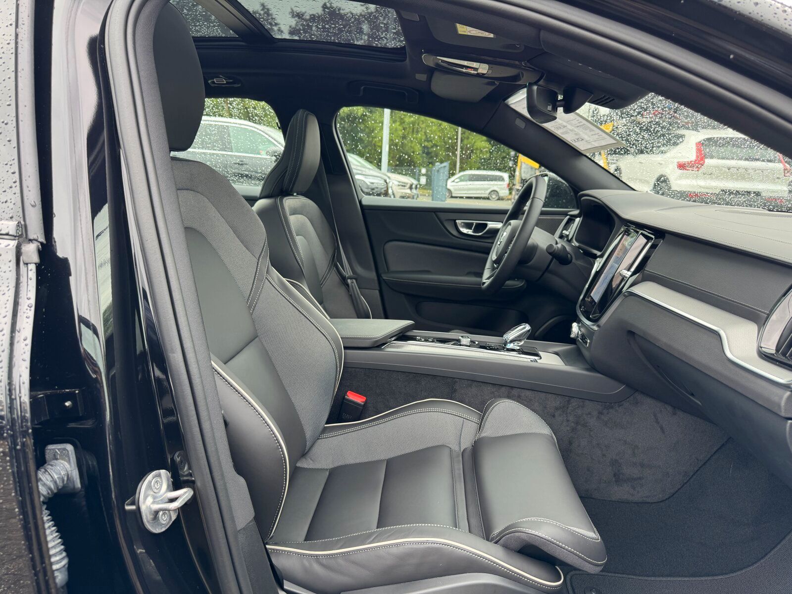 Volvo S60 B5 Autom. AWD Ultimate Dark 27 KM|PANO|LED|