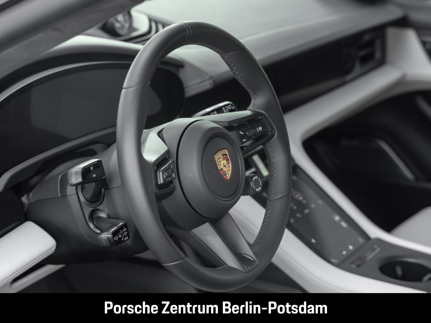 Porsche Taycan GTS Sport Turismo Burmester Panoramadach
