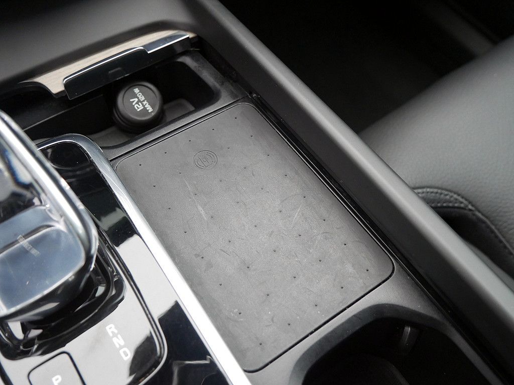 Volvo XC60 B4 Inscription AWD AHK FACEL. STANDHZ LED