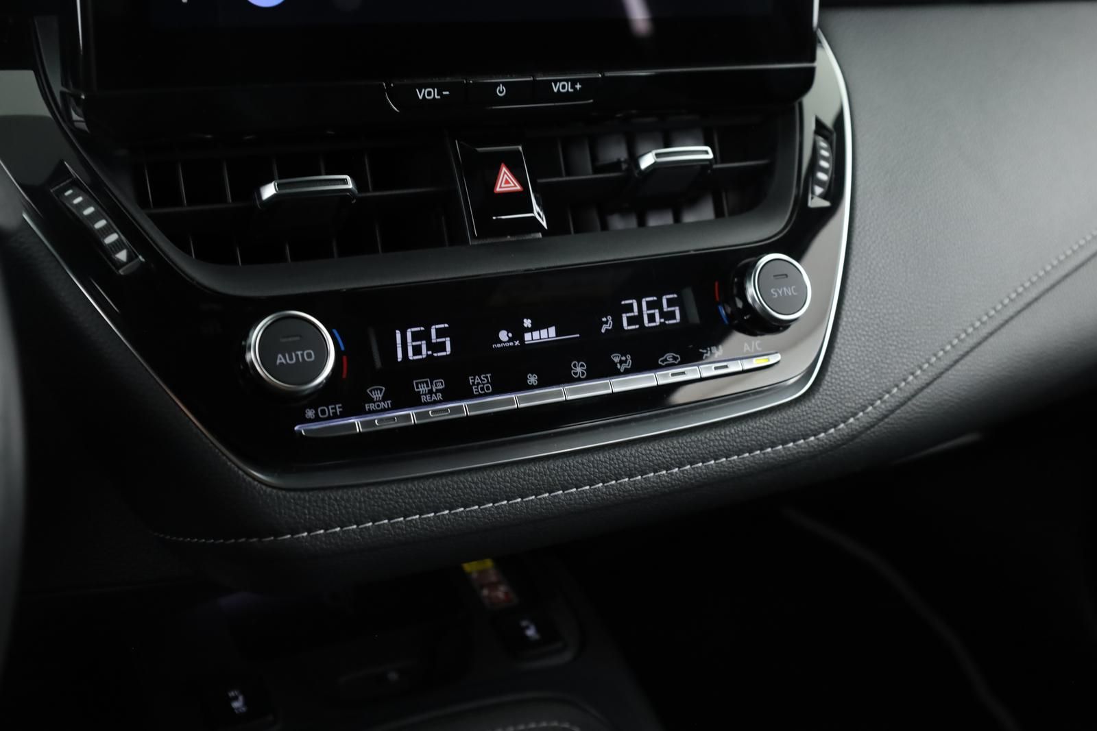 Toyota Corolla Touring Sports 2.0 CVT Team D Navi Kam