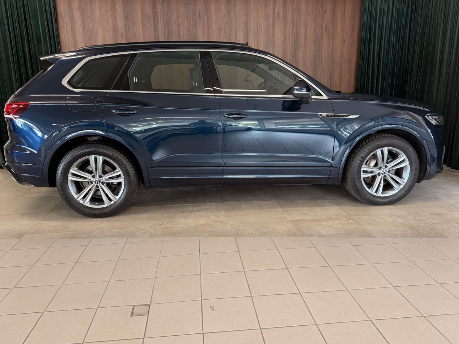Volkswagen Touareg 3.0 TDI R-Line 4Motion°LED°Pano°Voll°360