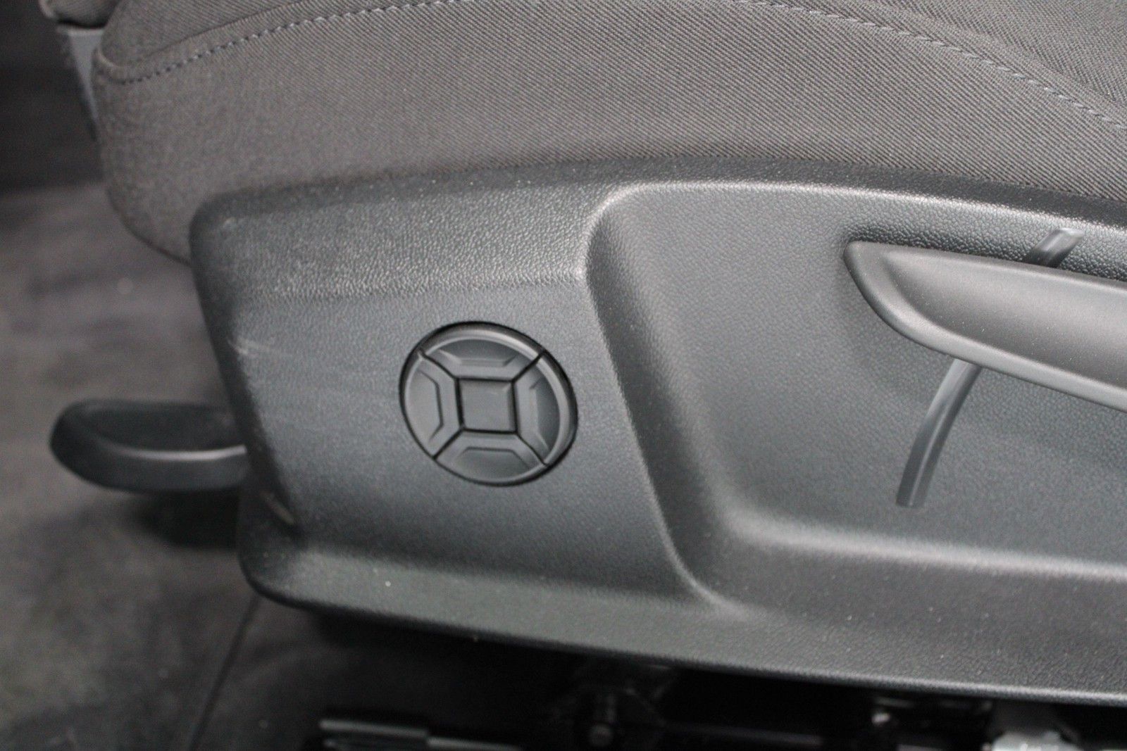 Audi A6 Avant 40 TDI quattro sport - Samsaru's Car Outlet