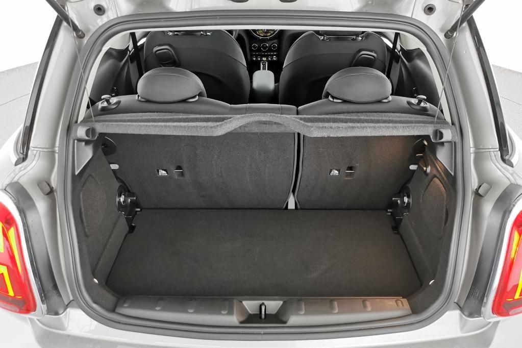 MINI Cooper SE Essential Trim - Samsaru's Car Outlet