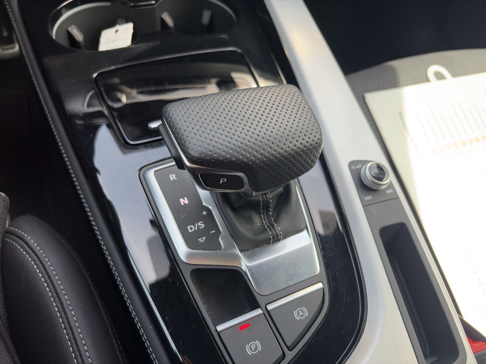 Audi A4 Avant 40 TFSI Q 2x S LINE AHK LM19 MATRIX-LED